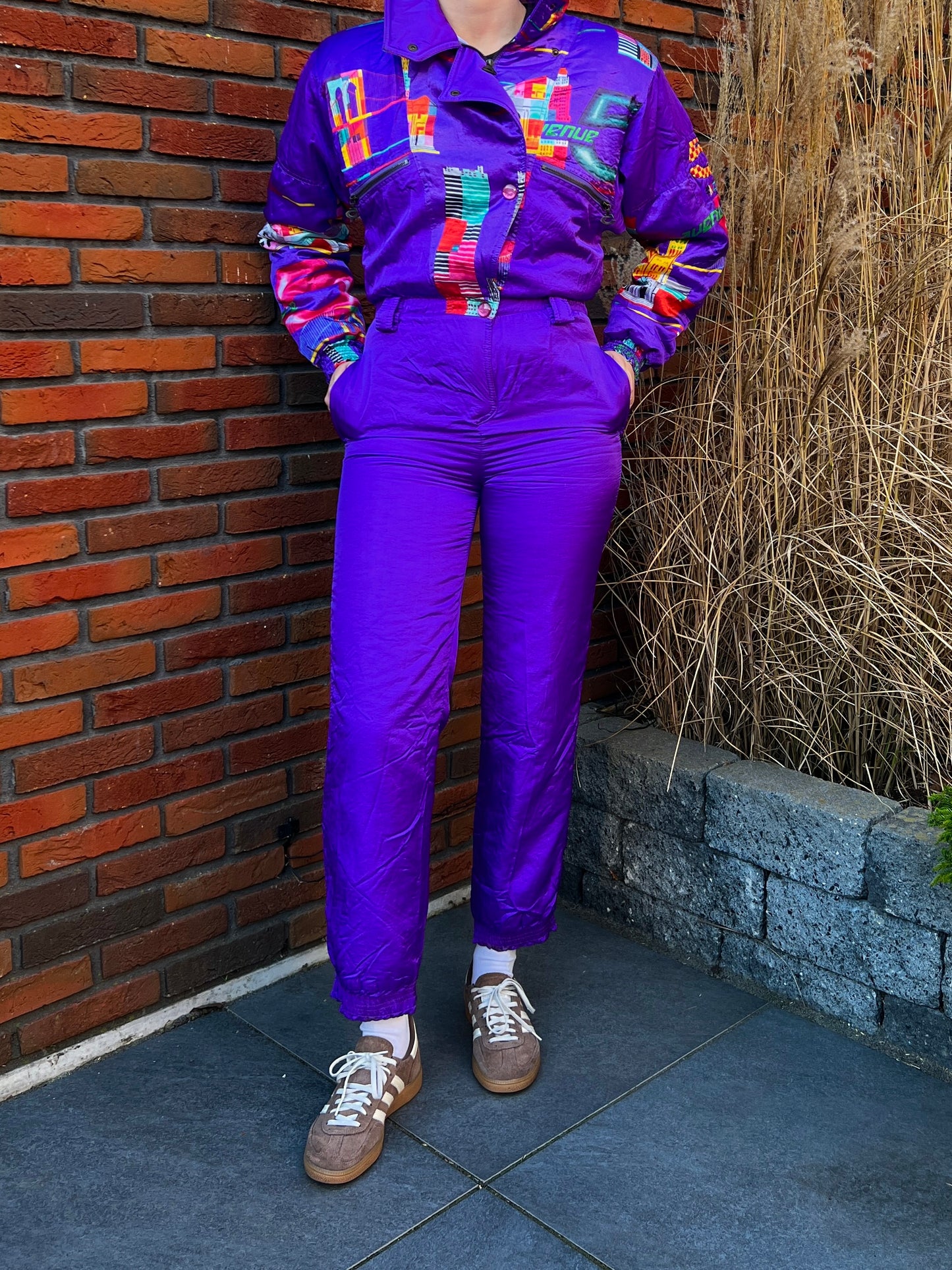 Avenue 5 - Skipak (S)